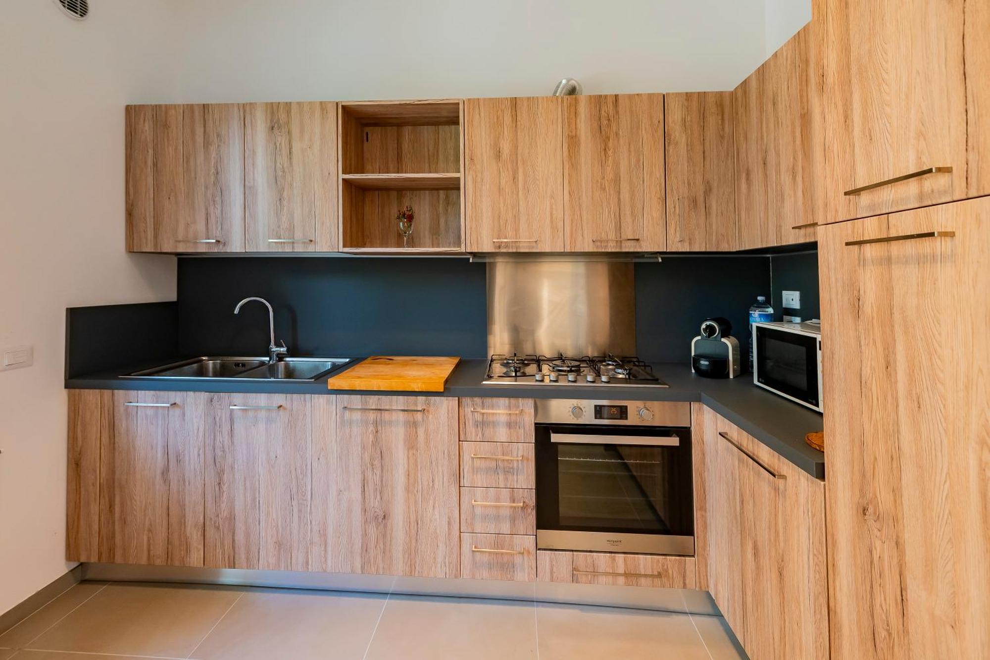 Casa Leda - Modern Near Seafront With Parking! * Pescara